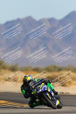 media/Nov-17-2024-CVMA (Sun) [[1fec520723]]/Race 8-Formulw LW Twins SHOOTOUT/